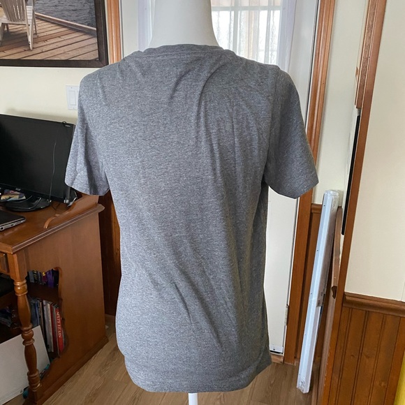 2/$30 Aeropostale Nineteen Eighty Seven Pink Floyd Tee - Picture 2 of 4